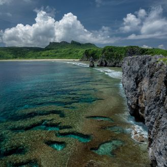 沖縄本島最北端の海